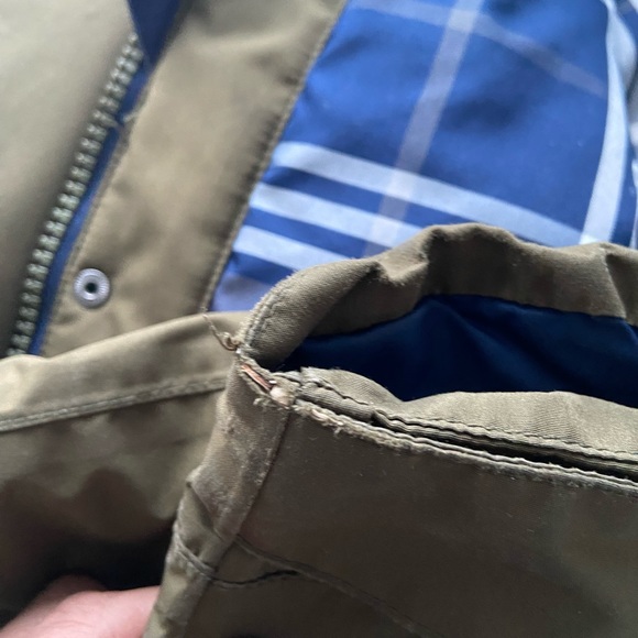 Helly Hansen Winter Jacket - Picture 3 of 4